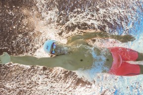 爱游戏体育APP下载-奥康纳的精准踢球技术成为袋鼠队胜利的重要保障，歌手奥康纳