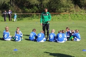 AIYOUXI.COM-骑士教练吹嘘球队战术纪律良好，骑士队的教练