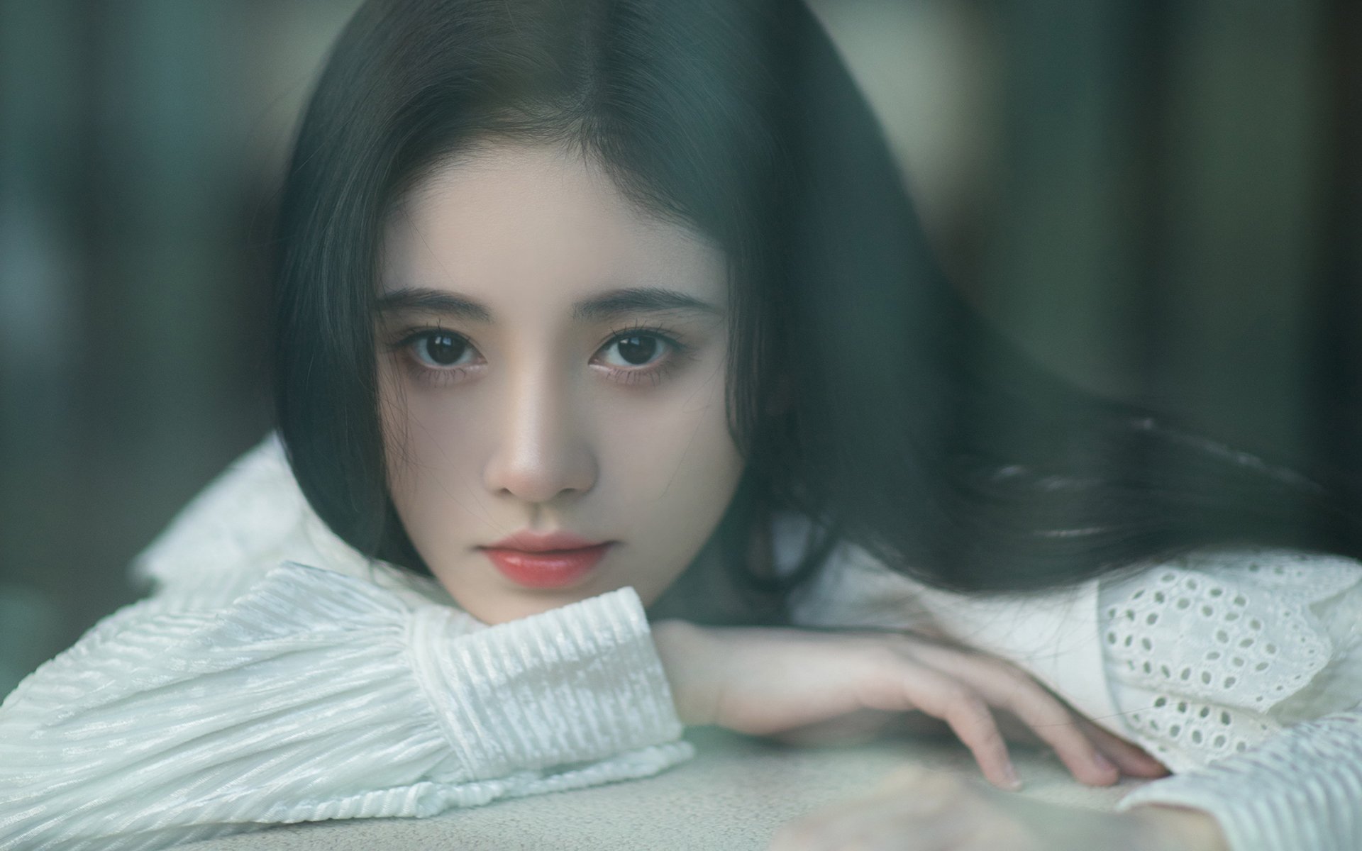 中国篮球国际交流合作稳步推进，扩大影响力，国际篮球联合会与中国篮球协会的英文缩写分别是